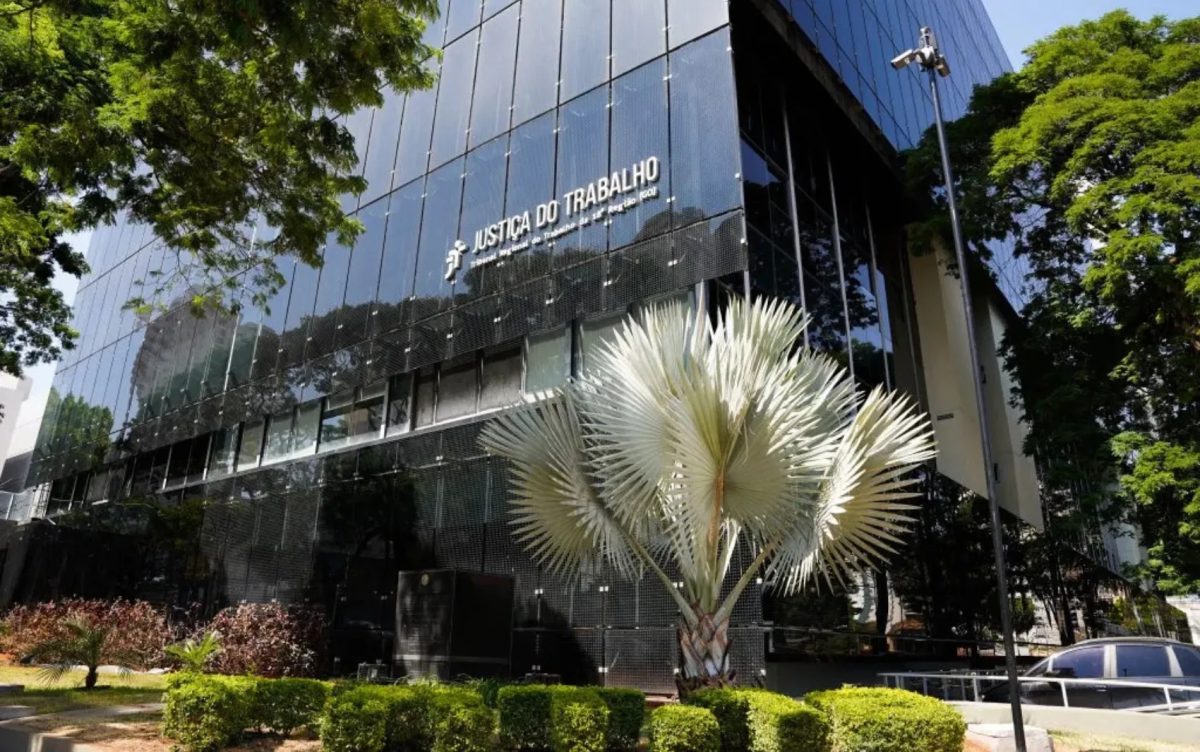 De controle de ponto a excesso de jornada: entenda o que a Justiça considerou no caso do vigilante que recusou chácara de R$ 2,68 milhões como garantia de dívida trabalhista