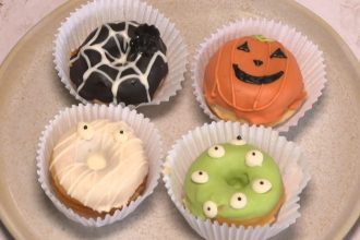 De donut de monstro a cookie de Frankenstein: doces ganham versão 'Halloween' nas mãos de confeiteira