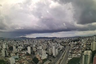 Defesa Civil alerta para chuva forte em Belo Horizonte