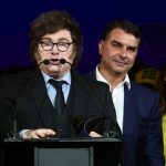 Deputados argentinos acusam Milei de facilitar fuga de Flávio e pedem reconhecimento da vitória de Lula