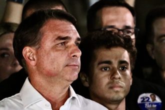 Derrotado por Lula, Flávio Bolsonaro ficará sem mandato e foro privilegiado em 2027