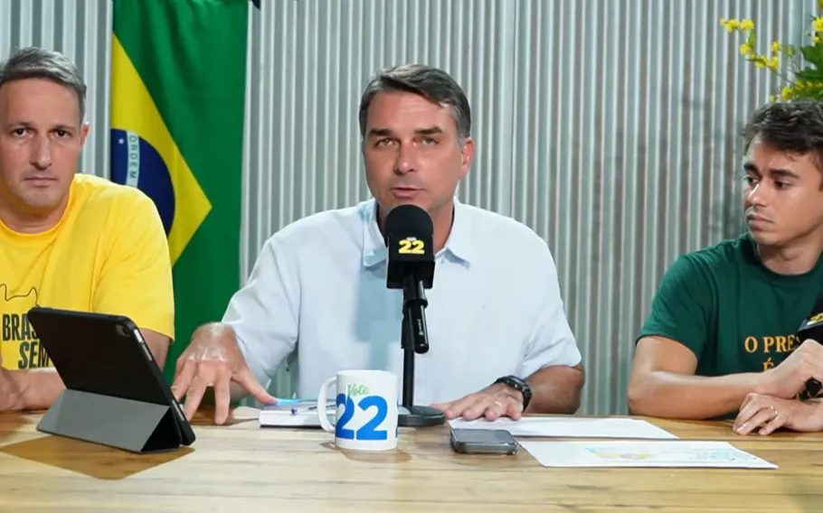 ‘Devia ter eleição toda semana’, diz Flávio sobre guinada do PT pela redução da maioridade penal