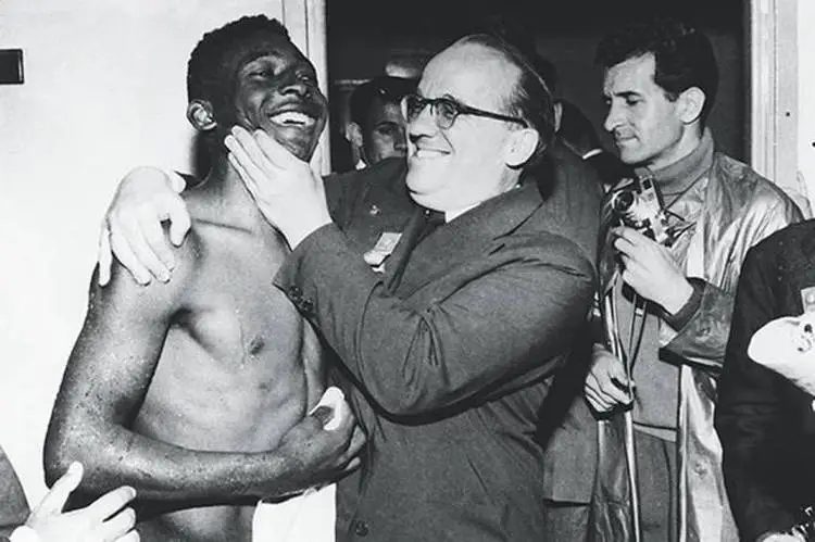 Devoto de Nossa Senhora, Paulo Machado de Carvalho usou a imagem da santa para incentivar o título de 1958