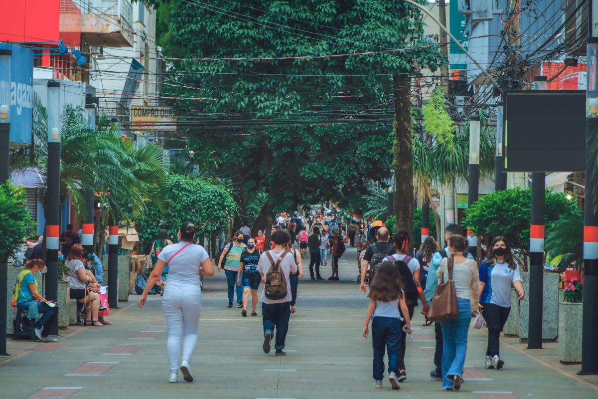 'Dia de Finados' e ponto facultativo: confira o que abre e o que fecha no Oeste Paulista