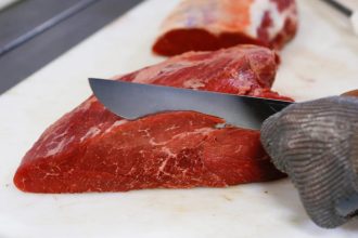 Diante de restrições, carne brasileira ganhou 38 mercados em 4 anos