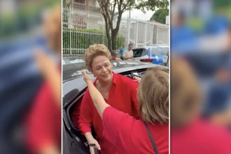 Dilma vota em BH e é recebida por apoiadores aos gritos