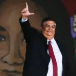 Dino diz que ‘pedradas, tiros e símbolos nazistas’ nunca mais podem fazer parte de eleições