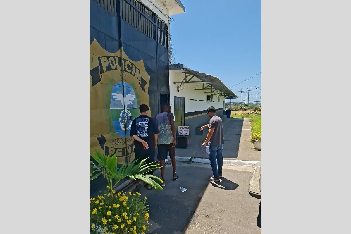 Dois homens são presos logo após homicídio em Raposo, distrito de Itaperuna