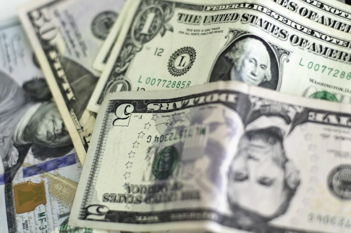 Dólar recua a R$ 5,34 após declaração do presidente do Banco Central dos EUA