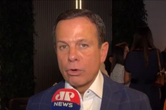 Doria vai anunciar apoio a Flávio Bolsonaro nas redes sociais nesta sexta