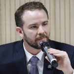 Durigan diz que Flávio propõe calote de R$ 3 tri na economia