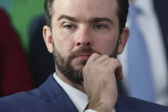 Durigan diz que suspensão de pagamentos prometida por Flávio é impossível