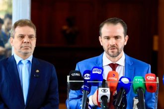 Durigan quer mudar Constituição para cumprir centro da meta fiscal
