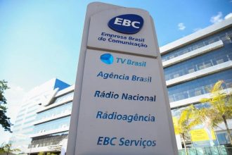 EBC nega responsabilidade por falha de áudio em propaganda de Flávio