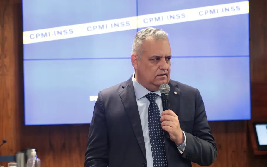 EC Bahia publica mensagem pró-Lula com acusação arquivada contra vice de Flávio