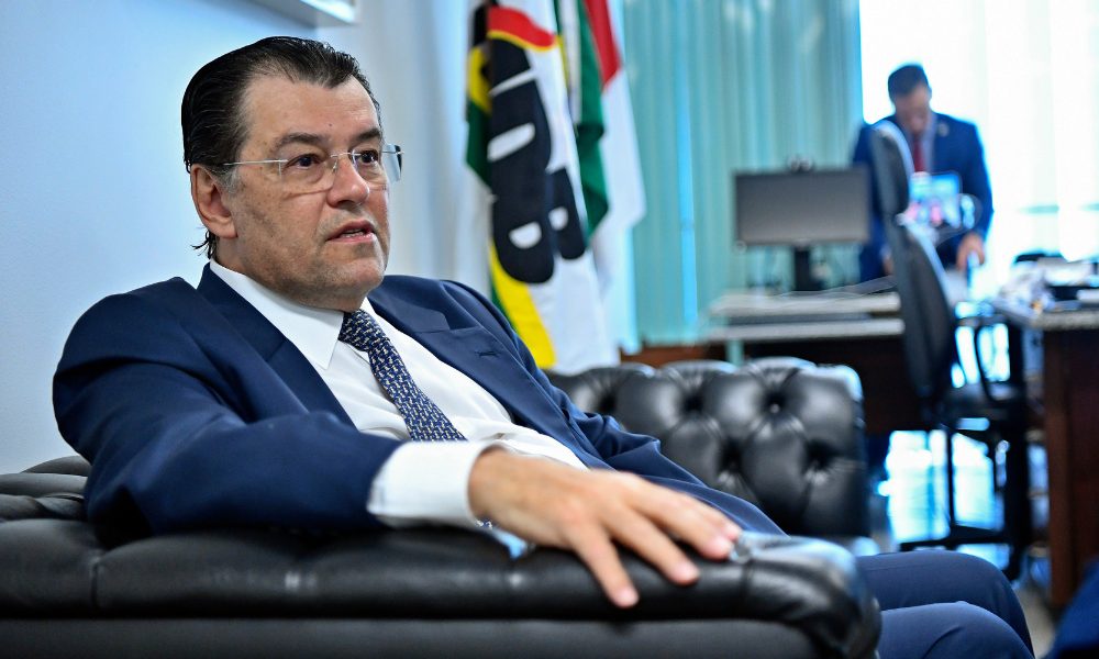 Eduardo Braga será relator de projeto sobre alíquota de novo imposto em comissão do Senado
