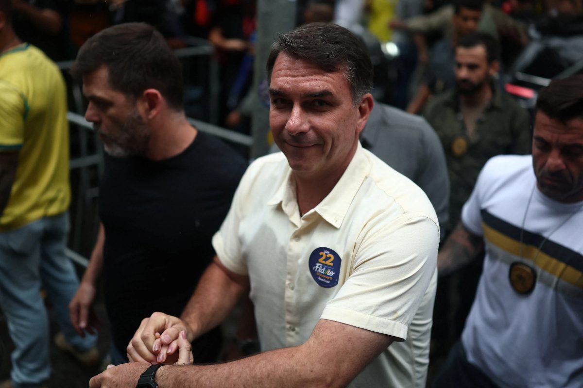 Eleições 2026: Flávio vira sobre Lula na Venezuela no 2º turno