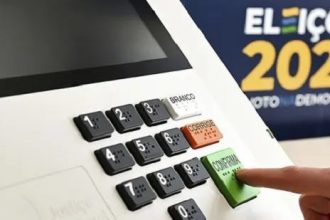 Eleições terminam com 13 governadores reeleitos e 6 derrotados