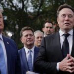 Elon Musk anuncia plano de dar ações da SpaceX para crianças nos EUA em 2027
