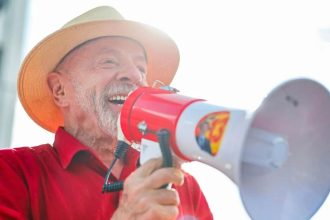Em aceno a Cleitinho, Lula diz que reconstruirá Minas Gerais