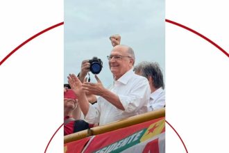 Em São Carlos, Alckmin diz que Flávio Bolsonaro apresentou exigências porque 'não quer abrir sigilo nenhum'