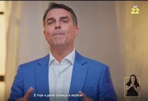 Emissoras admitem que propaganda de Flávio chegou sem falhas ao TSE