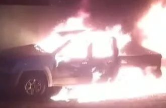 Empresário é morto depois de ter carro incendiado durante carreata pró-Flávio