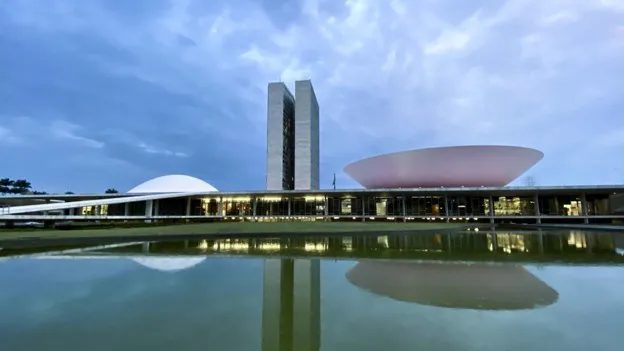 Engenheiro lança site para monitorar o que fazem os políticos
