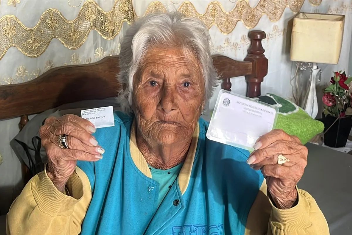 'Enquanto eu for viva, vou votar', diz idosa de 108 anos no 2º turno das eleições em MS