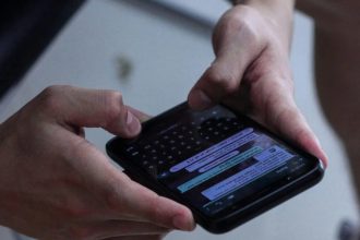Entenda como WhatsApp virou arma poderosa na campanha eleitoral