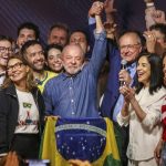 Entre as urnas e os tribunais 