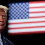 Equipe de Trump organizou viagem de Flávio para os EUA
