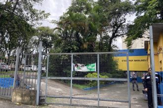 Escola onde Derrite vota fica sem luz depois de chuva em SP