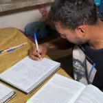 Estudante da EJA supera rotina do trabalho no campo e 'passa' em dois concursos públicos no Amapá