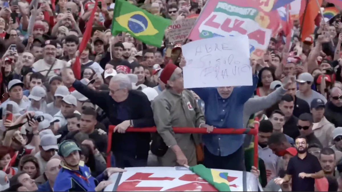 Eu me senti encabulado em debate com miliciano desqualificado, diz Lula