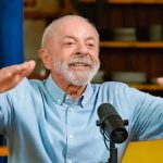 Exército de Janones vai “levar este país à democracia”, diz Lula