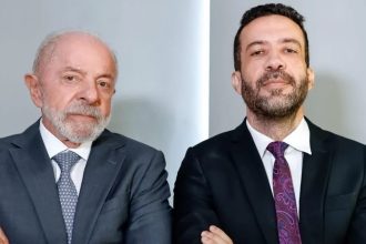 Exército do Lula: canal de Janones chega a 5 milhões de seguidores