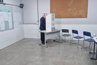 Fachin vota em Brasília e diz que Brasil precisa de ‘paz e tranquilidade’ após eleição