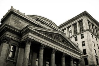Fed vê economia fraca e aceleração de preços nos EUA