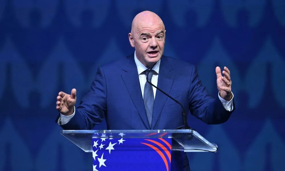 Fifa de Infantino distribui bilhões às vésperas da eleição