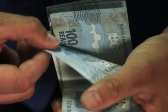 Fim da escala 6×1: qual o impacto previsto no PIB e nas empresas?