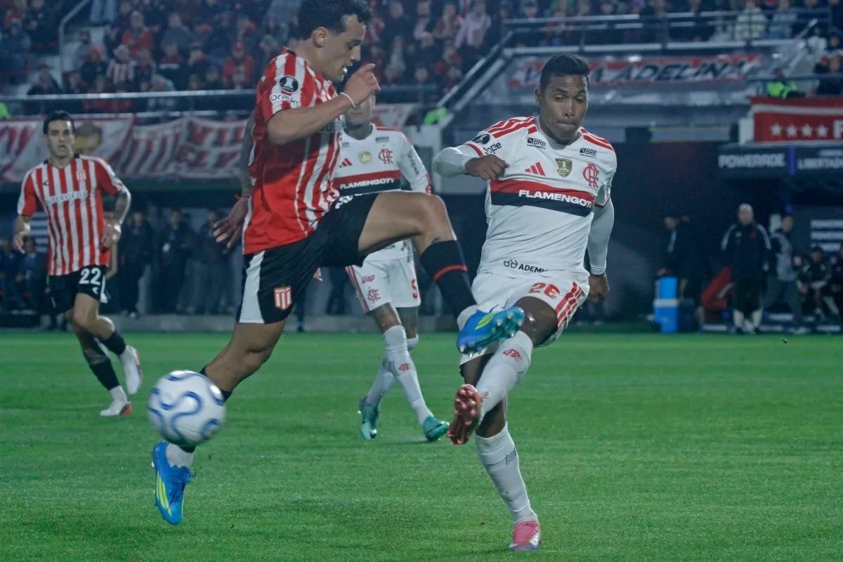 Flamengo empata com Estudiantes e decide vaga na final da Libertadores no Maracanã