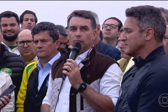 Flávio Bolsonaro, candidato à Presidência pelo PL, defende investimentos em ferrovias e em obras de contenção