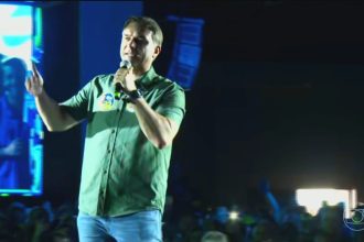 Flávio Bolsonaro, candidato do PL à Presidência, faz campanha em São Paulo e no Ceará