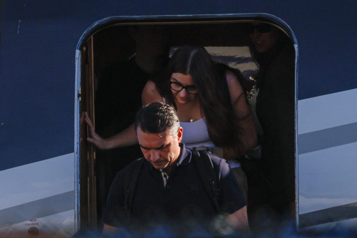 Flávio Bolsonaro despistou escolta do Senado antes de viajar para os EUA; saiba bastidores