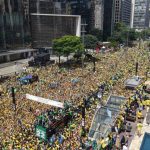 Flávio Bolsonaro diz que vai “poupar a voz” para debate