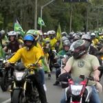 Flávio Bolsonaro faz campanha em Vitória e Salvador; apoiadores realizam atos e carreatas em capitais brasileiras