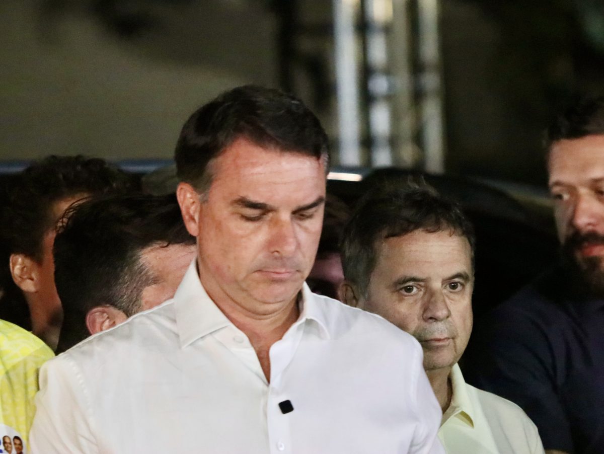 Flávio contrariou aliados ao decidir não reconhecer derrota para Lula