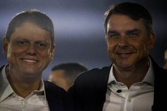 Flávio fechará campanha em SP em Guarulhos; local também foi usado e escolhido por Tarcísio 