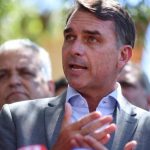 Flávio pede ao TSE cassação de Lula por rede de desinformação
